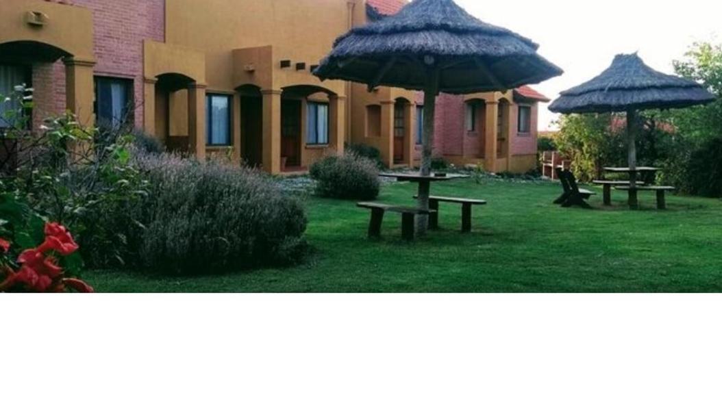 Barranca Del Indio Aparthotel Villa de Merlo Bagian luar foto